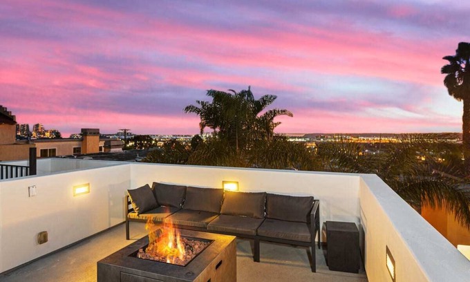 Mission Hills House | Luxury Tulum Retreat! Rooftop, Hot Tub, Game Room