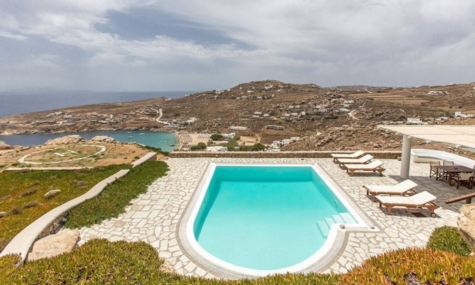 Plintri Villa | Luxury vacation rental on Mykonos - Greece
