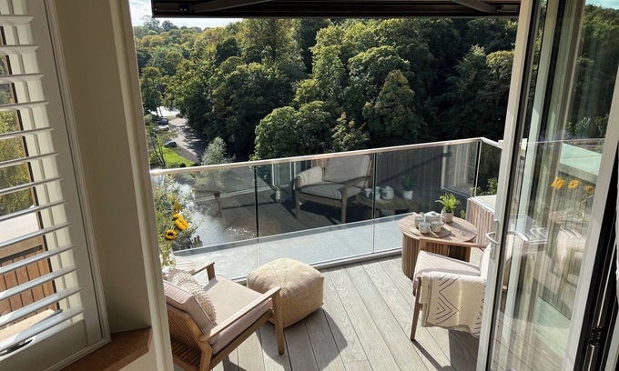 Knaresborough House | Luxury victorian townhouse riverside retreat