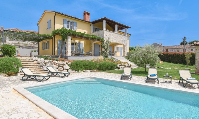 Rakovci House | Luxury villa "Azzurra" with heated pool