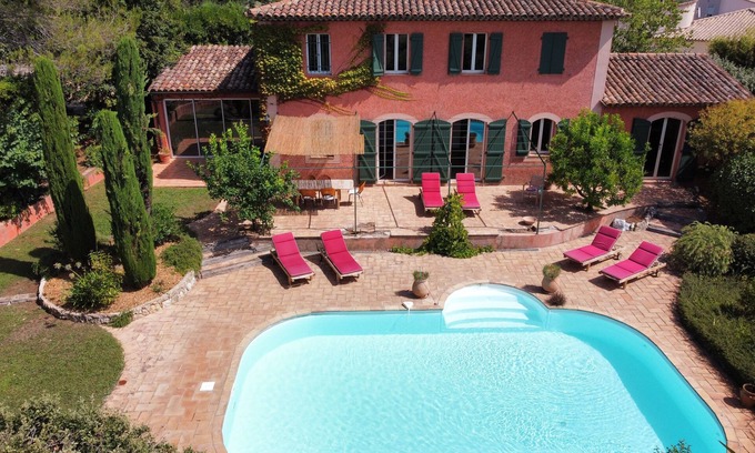 Roquefort-les-Pins Villa | Luxury villa in South of France with private pool and air conditioning