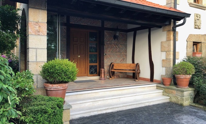 Suances Villa | Luxury villa in Suances with indoor pool
