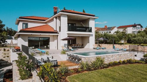 Malinska-Dubasnica Villa | Luxury Villa Luana