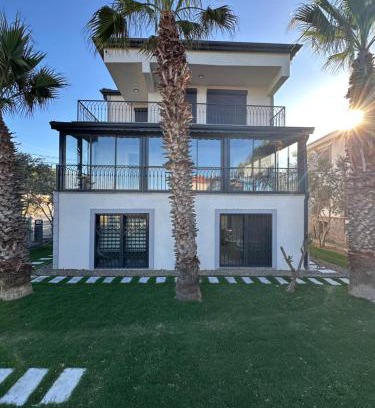 Ayvalik Apartment | Luxury Villa to the Sea on the Island of Cunda,PEARL MANSİON