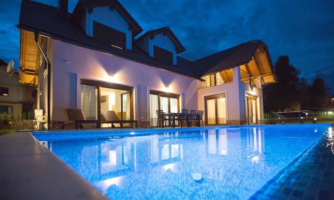 Ogulin House | Luxury villa with a swimming pool Dujmić Selo, Gorski kotar (K-17441)