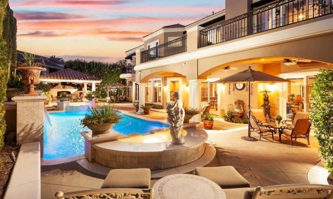 Laguna Hills Villa | Luxury Villa with Pool, Spa, Fitness Room & Movie Theater