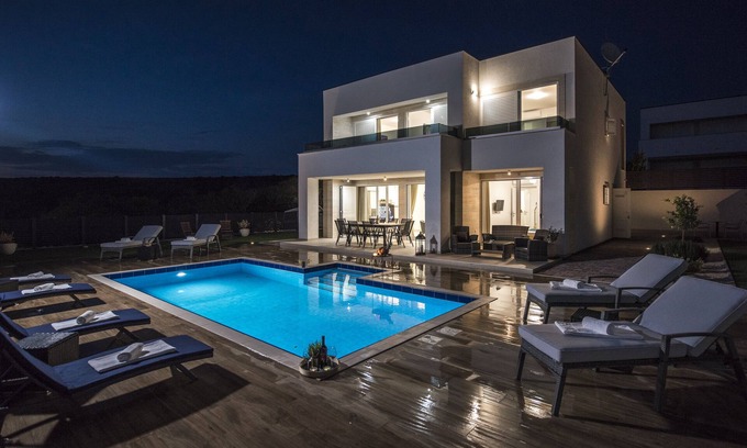 Novalja Villa | Luxury Villas Royal II with Private Pool