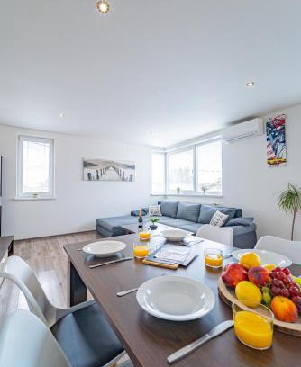 Novaky Apartment | Luxusný, plne zariadený, súkromný apartmán s klimatizáciou neďaleko historického kúpeľného mesta Bojnice