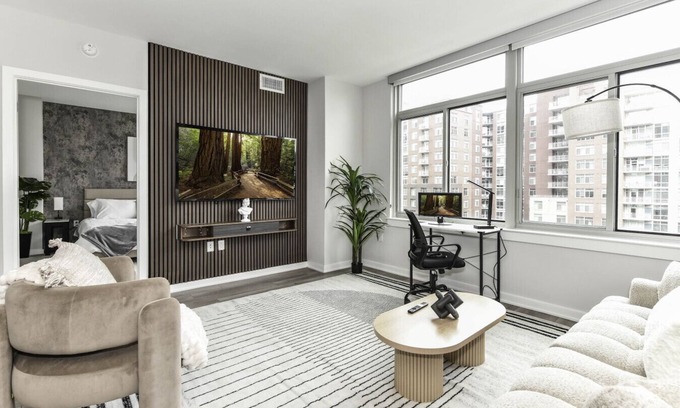 Crystal City Apartment | Luxxe 2BR Oasis with Scenic Rooftop & Gym 
