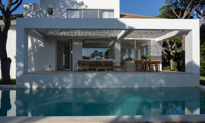 Cabo Roche Villa | Luz y Pinos; vistas al mar y los pinos