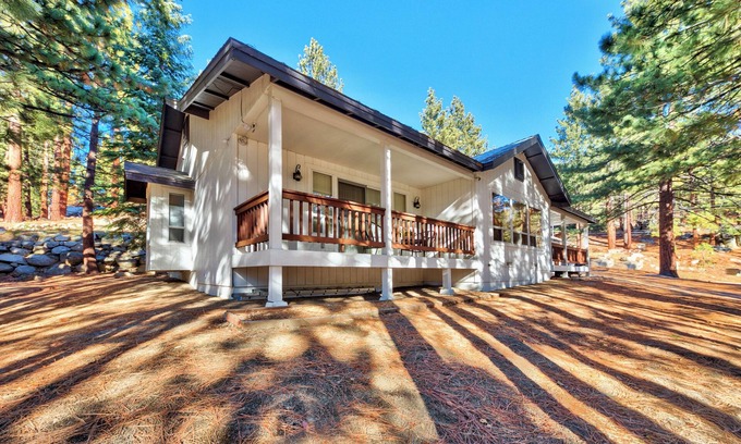 Tahoe Village House | lx21 Beautiful Tahoe family Home