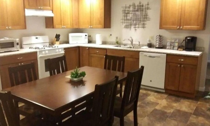 Bourbonnais House | Lyle &Taylor Present -Slice of Home on the Road