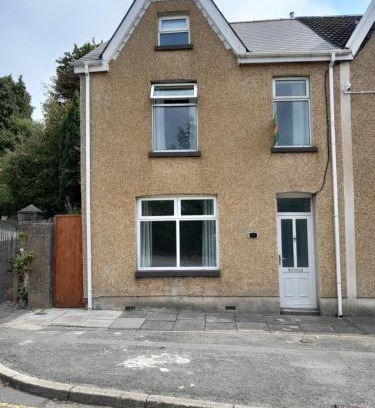 Ebbw Vale House | Lyndon house