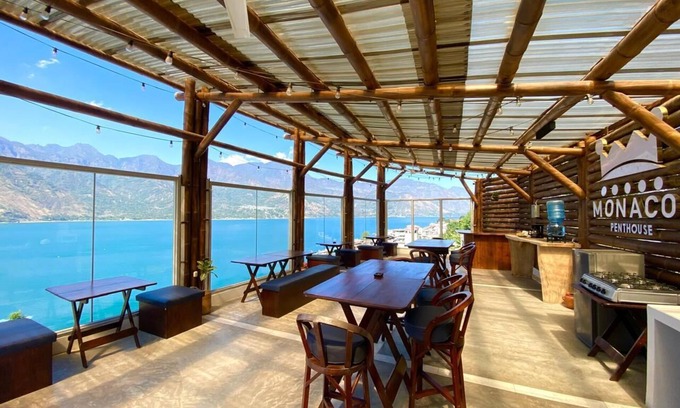 San Pedro La Laguna Hotel | Mónaco