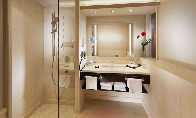 Leinfelden-Echterdingen House | Möbliertes 1-zimmer-apartment mit EBK im Parkhotel Stuttgart