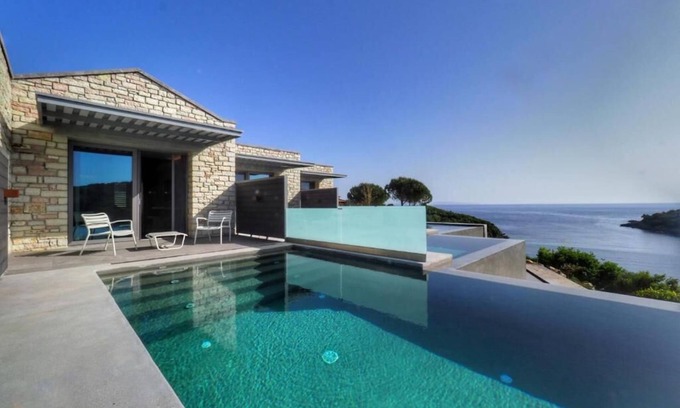 Sivota Hotel | Mövenpick Resort Agios Nikolaos Sivota