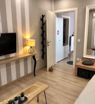 Ano Poli Apartment | M&S design house