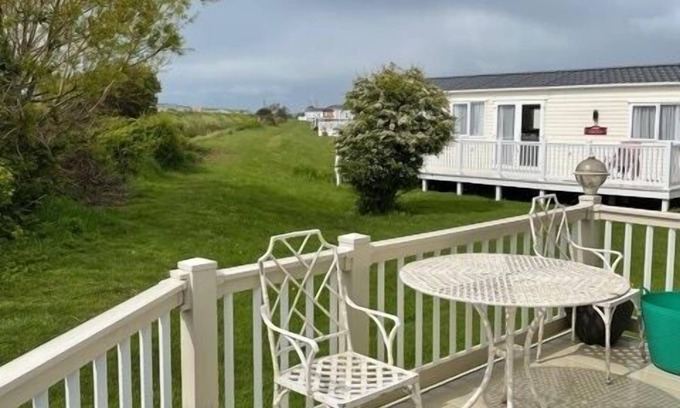 Camber Cabin | M672 - 6 Berth Luxury Lodge with veranda
