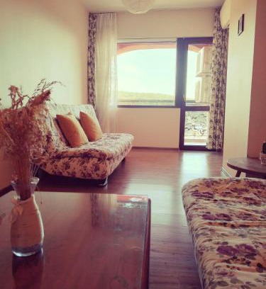 Kostenets Apartment | Ma-Bebe SPA Suite - Thermal Jacuzzi and Family Comfort