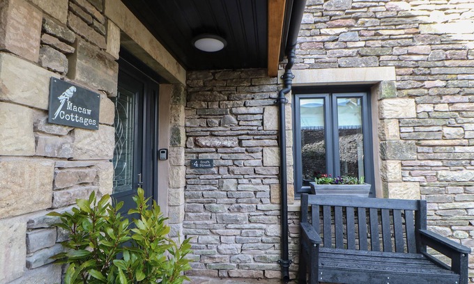 Kirkby Stephen Cottage | MACAW COTTAGES NO 4, character holiday cottage in Kirkby Stephen