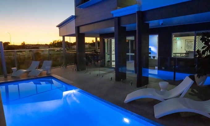 Andergrove Cabin | Mackay Adventure Lodge