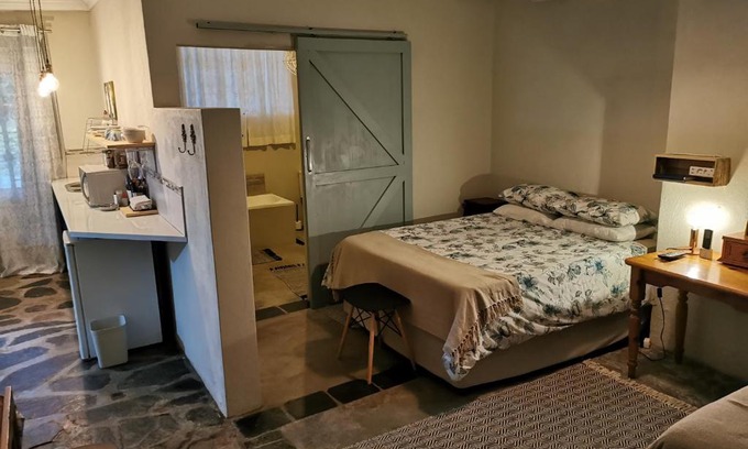 Nelspruit House | MacNut Bed and Breakfast