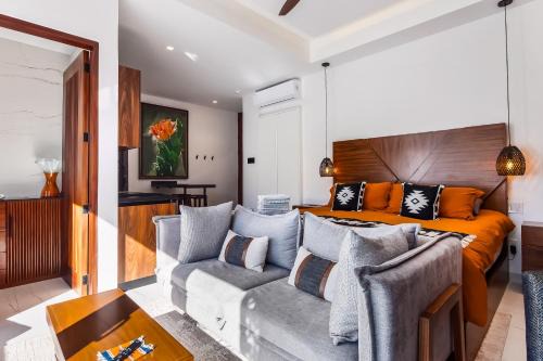 Emiliano Zapata Hotel | Madero 320 - 310