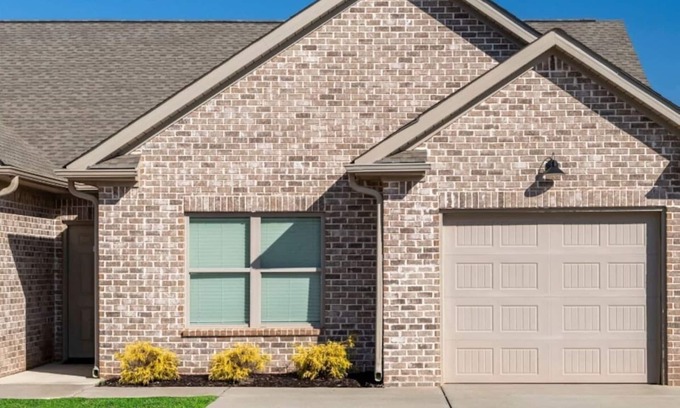 Madison Apartment | Madison Cozy Escape Where Comfort Meets Convenience