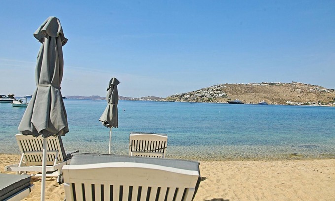 Paraga Apartment | Maganos EikosiDio in Thira