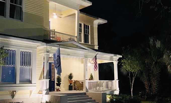 Mobile House | Magdalene Oaks on Government