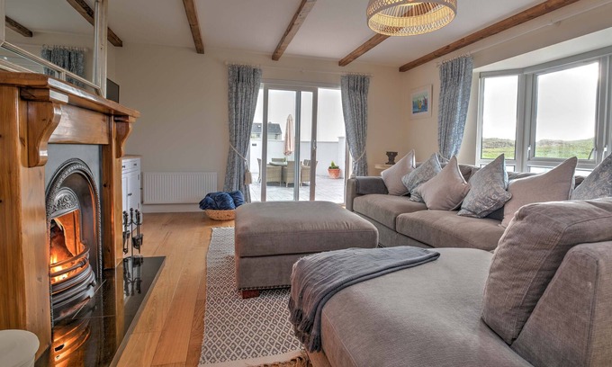 Annagry House | Maggie's Place, Luxury holiday Home