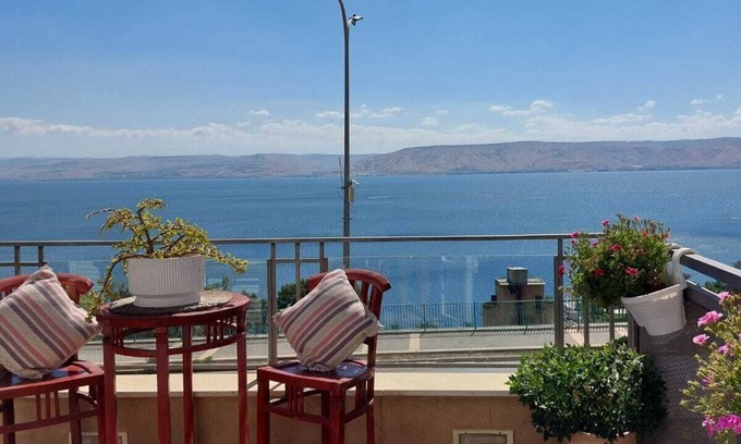 Tiberias House | Magic apartment in front of the Sea of ​Galilee 10% Weekly Discount!