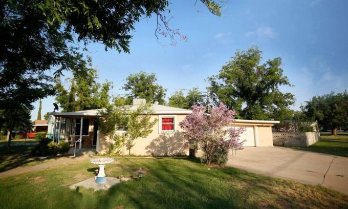 Carlsbad House | Magical Family Adventure