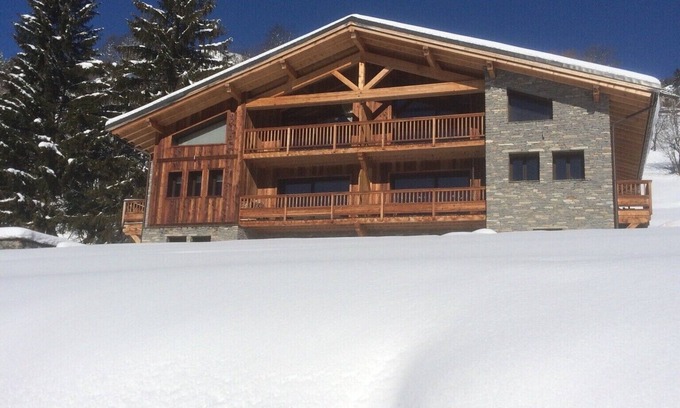 Montvalezan Apartment | Magnificent 145m2 chalet apartment with breathtaking views!
