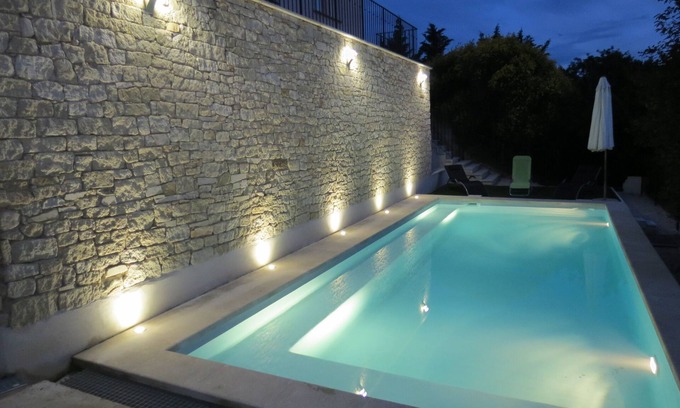 Le Barroux Villa | Magnificent 4-bedroom Provencal country house with swimming pool 4 stars