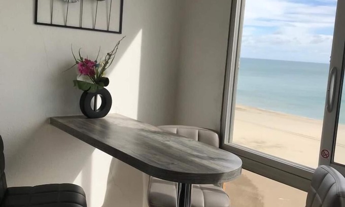 Mediterranee Apartment | Magnificent T2 Classified 2 * NN Parking + Balcony Sea View Outstanding - Mountain View