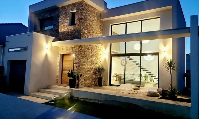 Saint-Feliu-d'Avall House | Magnificent Villa between sea and mountain private swimming pool, jacuzzi animals accepted!