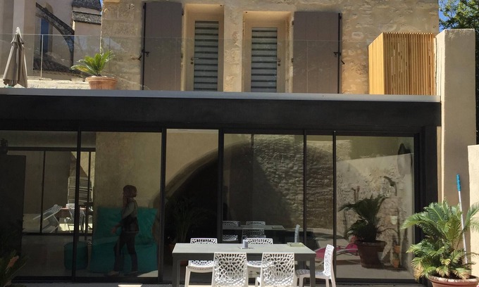 Castries House | Magnificent house in the center of a village