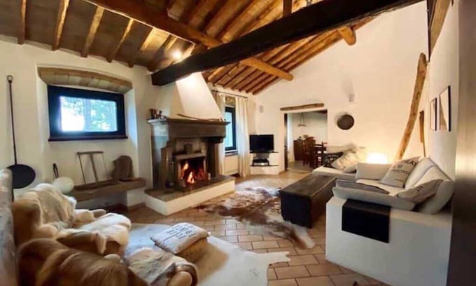 Citta di Castello House | Magnificent Farmhouse with Pool on the borders of Tuscany