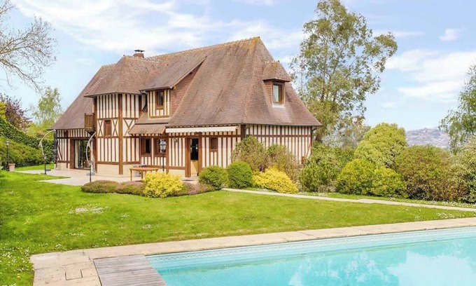 Deauville Villa | Magnifique Maison Deauville avec piscine 5BR/11P
