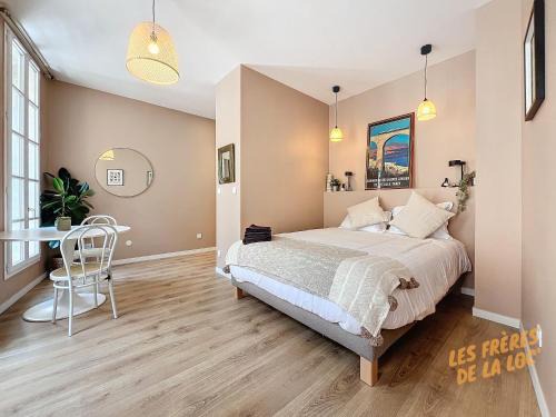 1st Arrondissement Apartment | Magnifique Studio - Hyper Central & Climatisation - Les Frères de la Loc'