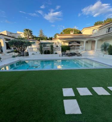 La Colle-sur-Loup Apartment | Magnifique suite dans villa de luxe