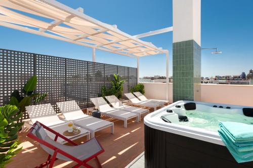 San Gil Apartment | Magno Apartments San Gil - Shared Jacuzzi