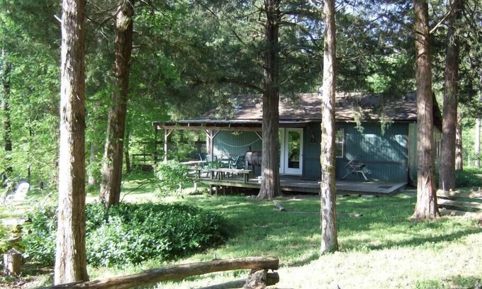 Pencil Bluff House | Magnolia Cabin - On the Ouachita river