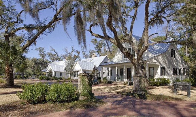 Palmetto Bluff Cottage | Magnolia Cottage - Dual Master Bedrooms, Fire Pit, Fenced Yard and Peloton incl