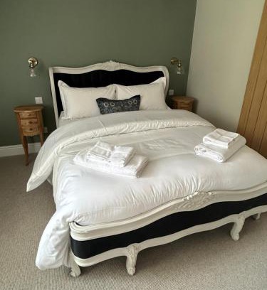 Corsham House | Magnolia Loft