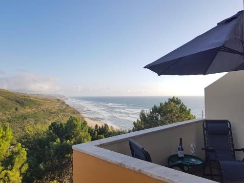 Magoito Apartment | Magoito Beach-Beautiful Walkways and Fossil Cliffs