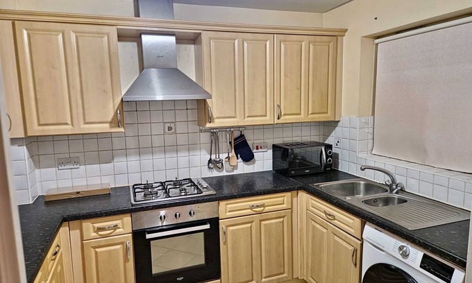 Maidstone House | Maidstone holiday apartment free sports free parking