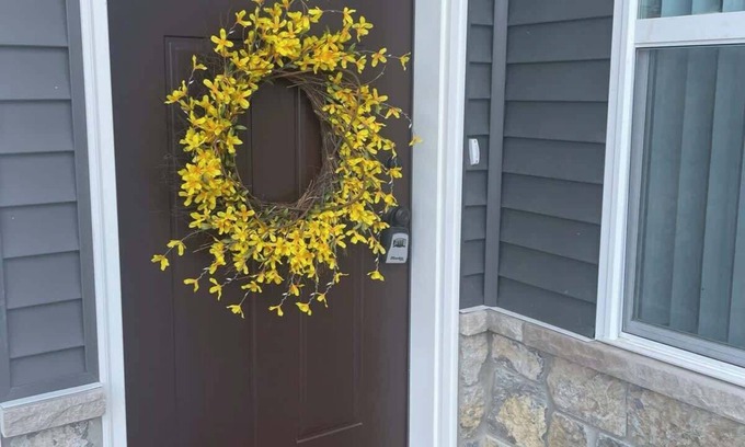 Quad Cities Condo | Main Floor 2 Bedroom Condo in Bettendorf featuring king bed in master