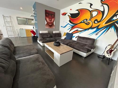 Sainte-Cecile-les-Vignes House | Maison 120m, piscine,jardin, parking, boulodrome